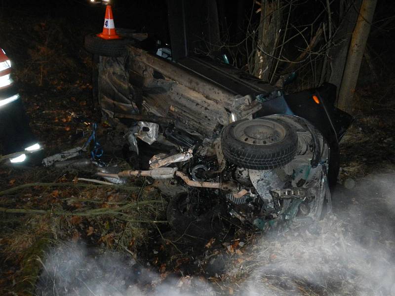 Nehoda, která se stala v pondělí 11. prosince poblíž Netolic.