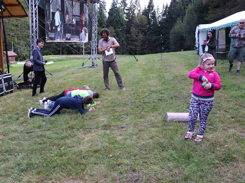 Na Kubově Huti se již potřetí uskutečnila Kubovohuťská benefice Až na vrcholky hor.