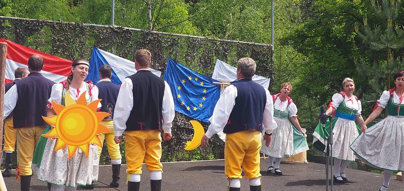 Zahájení plavení na Schwarzenberském plavebním kanále na Jeleních Vrších.