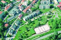 PRVNÍ POHLED. Podle studie, kterou si nechalo udělat město Prachatice, by měla být plocha pro sportovce v zadní části parku.