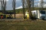 Při tragické nehodě na silnici I/4 mezi obcí Kbelnice a Dobev zemřela v pátek 24. února spolujezdkyně v havarovaném kamionu.
