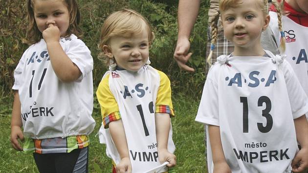 V sobotu čeká na všechny zájemce zajímavý krosový závod. Na snímku zleva Veronika Škrlová, Barbora Bísková a Emma Mánková z Outdoor Kids.