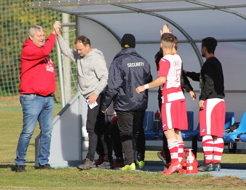 Fotbalová I.B třída: Husinec - Lhenice 1:2.