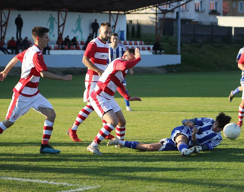 Fotbalová B třída: Lhenice - Sousedovice 2:2.