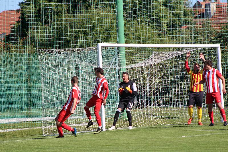 Fotbalová B třída: Netolice - Kamenný Újezd 0:2.