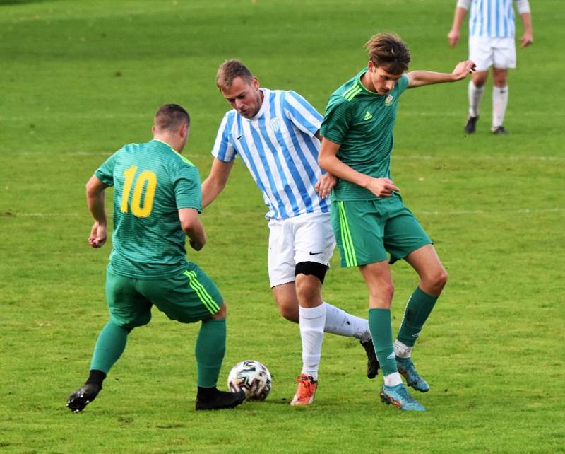 Fotbalový KP: SK Rudolfov - Tatran Prachatice 3:0 (0:0).