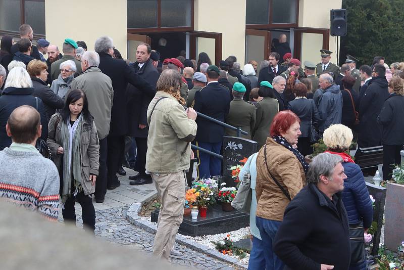 Pohřeb Tomáše Procházky v jeho rodných Prachaticích.