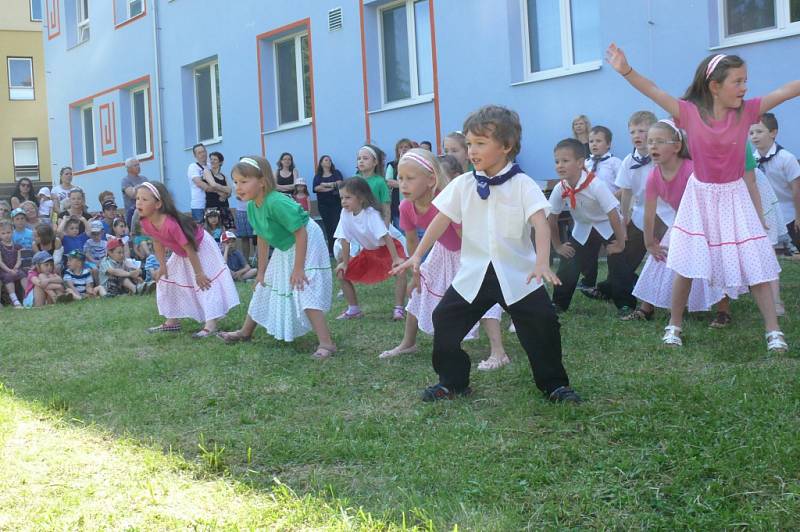 Budoucí školáci se loučili s mateřskou školou v Zahradní ulici.