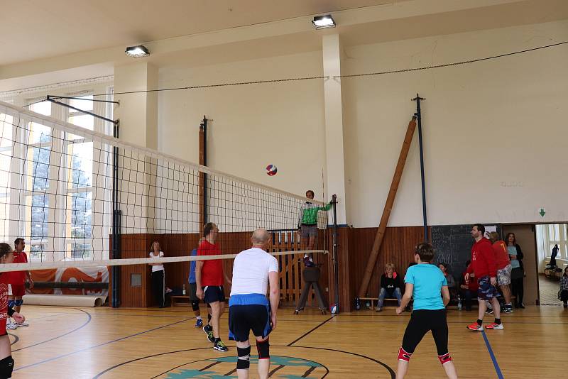 V tělocvičně ZŠ Volary proběhl turnaj O Pohár místostarostky.