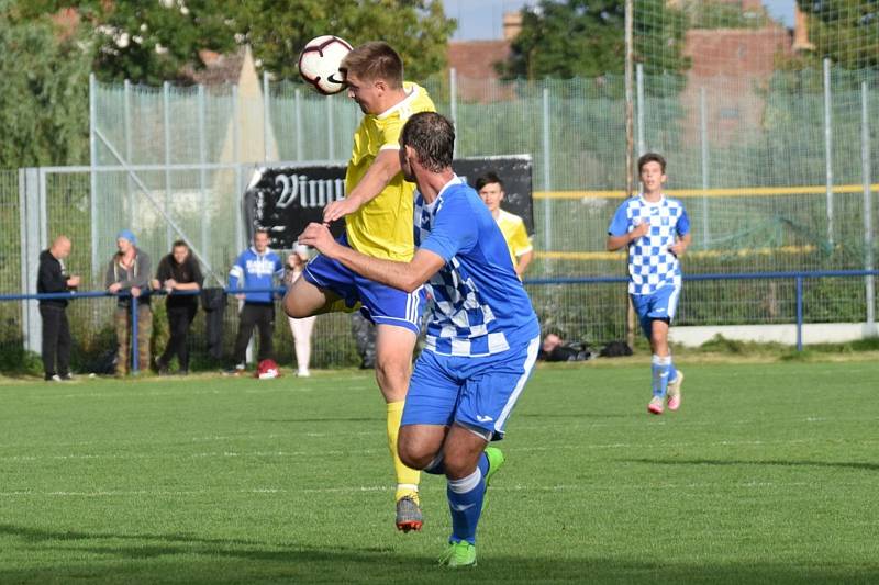 Vimperští fotbalisté vyhráli ve Vodňanech 1:0.