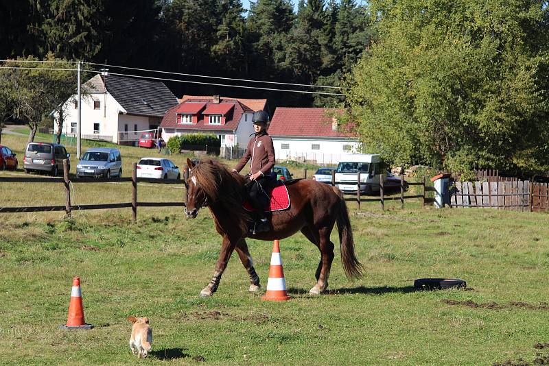 Hubertská jízda v Jelemku.