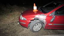 Při cestě z Prachatic na Libínské Sedlo spadla vlivem silného větru na osobní automobil větev.