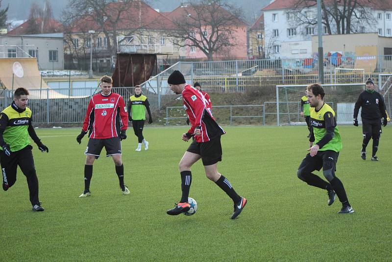 Přípravný fotbal: Prachatice - Osek 3:4.