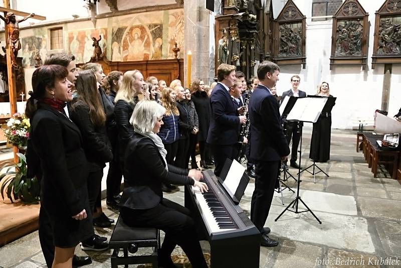 Ke čtyřicátým narozeninám dostal klarinetista Jan Hovorka koncert v kostele sv. Jakuba v Prachaticích. Vystoupili na něm jeho přátelé muzikanti.