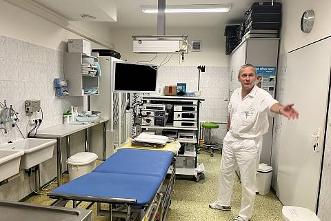 S novým vybavením pracuje na gastroenterologická ambulanci nejen vedoucí lékař Miloslav Hemmer.