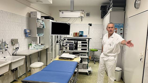 S novým vybavením pracuje na gastroenterologická ambulanci nejen vedoucí lékař Miloslav Hemmer.
