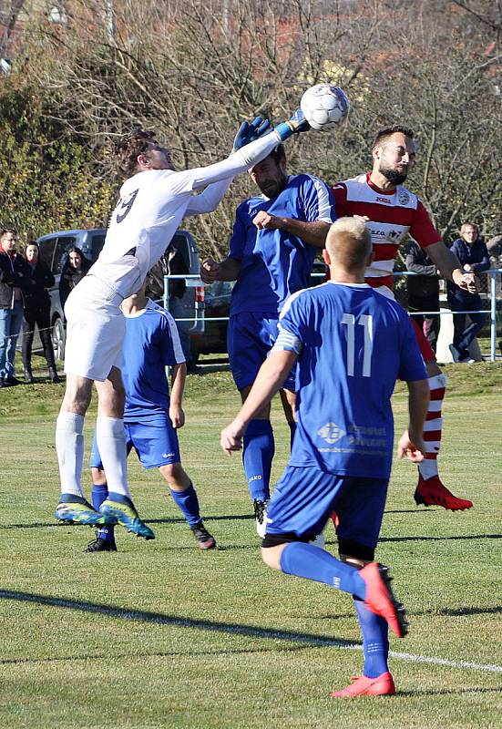 Fotbalová I.B třída: Husinec - Lhenice 1:2.