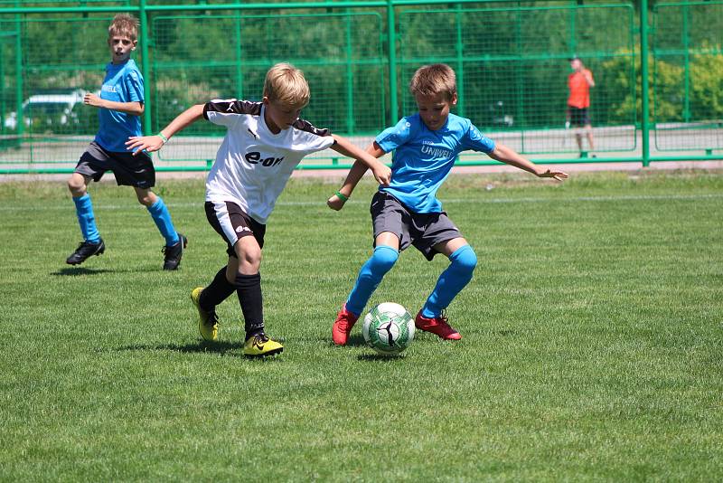 Mladí fotbalisté si zahráli zajímavý turnaj v Lažištích.