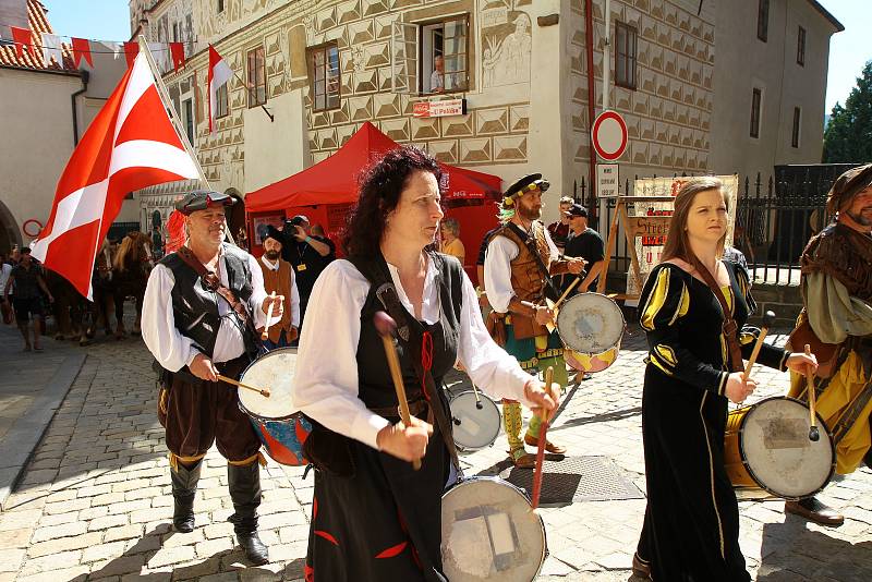 Historický průvod na Slavnostech Zlaté stezky v Prachaticích.