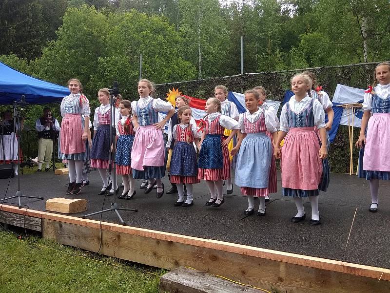 Zahájení plavení na Schwarzenberském plavebním kanále na Jeleních Vrších.