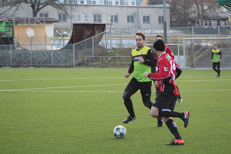 Přípravný fotbal: Prachatice - Osek 3:4.