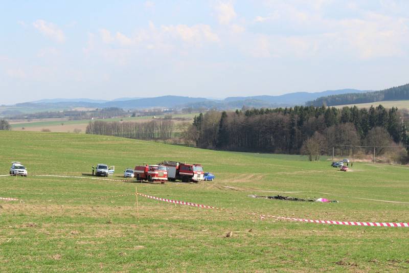 Smrt v troskách svého stroje nalezl u obce Dub na Prachaticku pilot ultralightu.