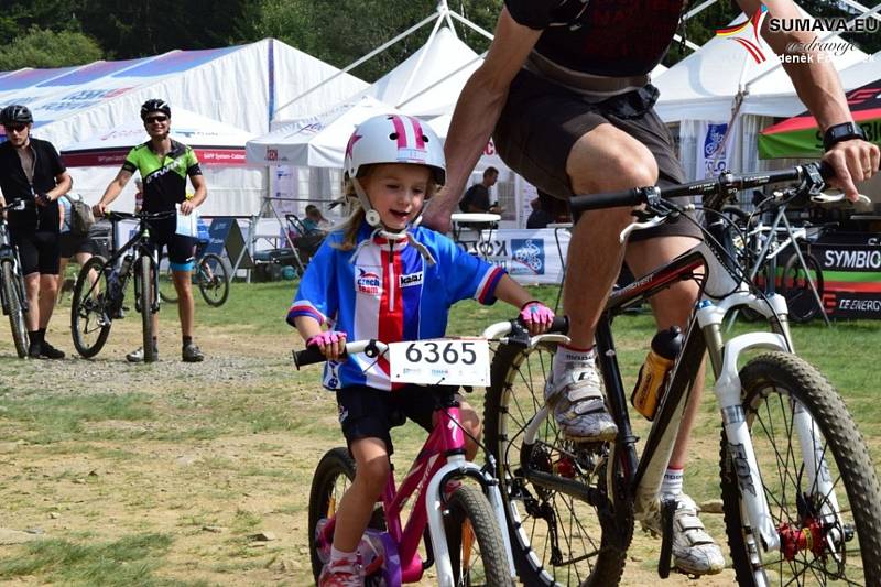 Bikeři zdolávali 21. Šumavský MTB maraton. Foto: Zdeněk Formánek