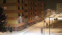 První sníh ve Volarech v úterý 12. listopadu v půl deváté večer.