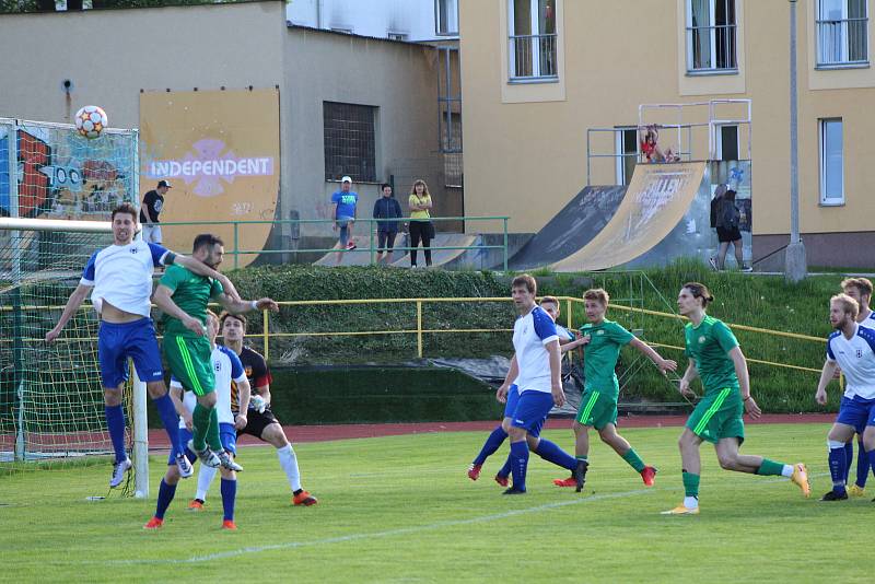 Fotbalový KP: Tatran Prachatice - Junior Strakonice 0:1 (0:1).