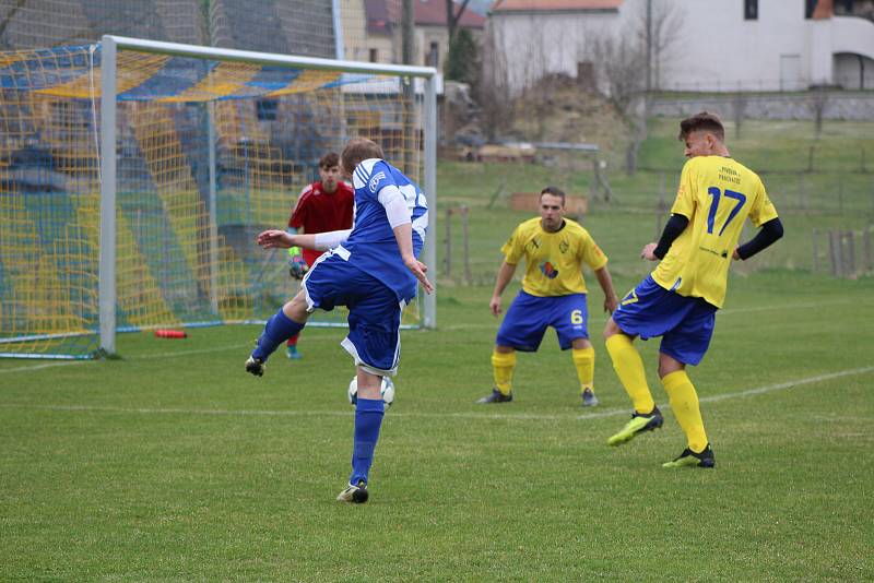 Fotbalová B třída: Prachatice B - Sousedovice 3:2.