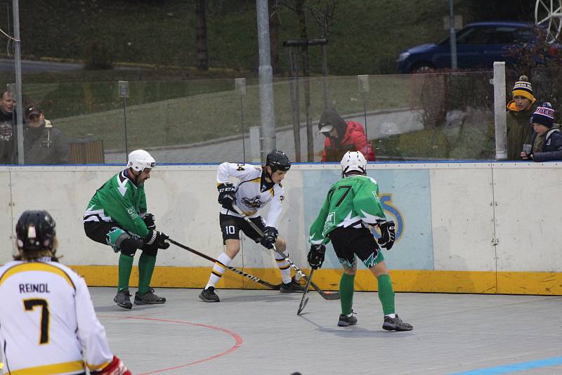 Hokejbalová první liga: HBC Prachatice - Pedagog Č. Budějovice 4:2.