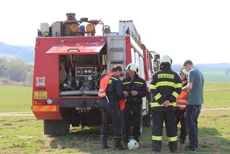 Smrt v troskách svého stroje nalezl u obce Dub na Prachaticku pilot ultralightu.