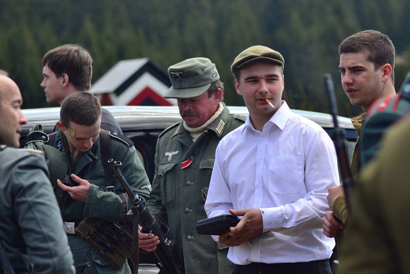 O víkendu připravili v Kvildě oslavy výročí konce druhé světové války doplněné o ukázky bojů v českoněmeckém pohraničí.