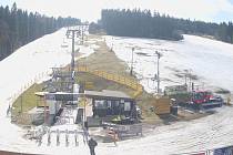 Vysoké teploty jsou na vině ukončení lyžařské sezony. Ta končí v pátek 24. března po obědě.