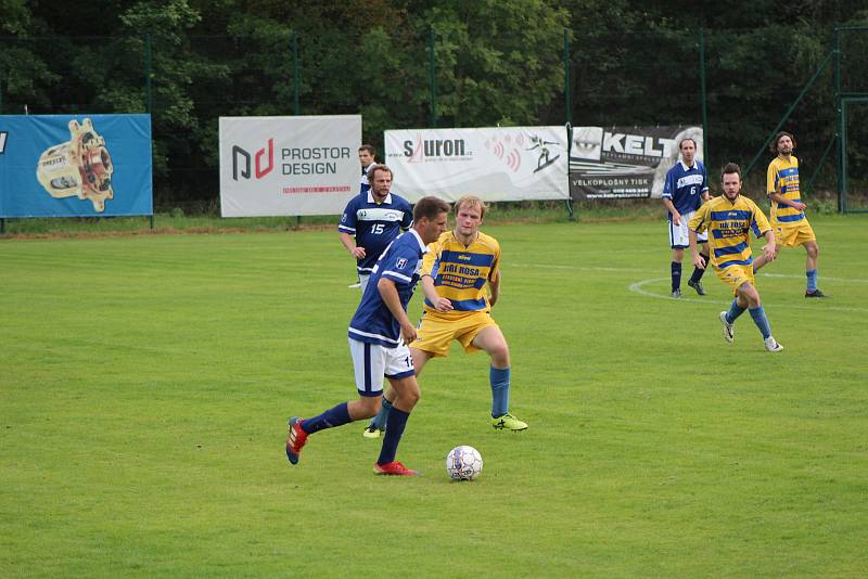 Fotbalový OP Prachaticka: Strunkovice B - Nebahovy 4:2.