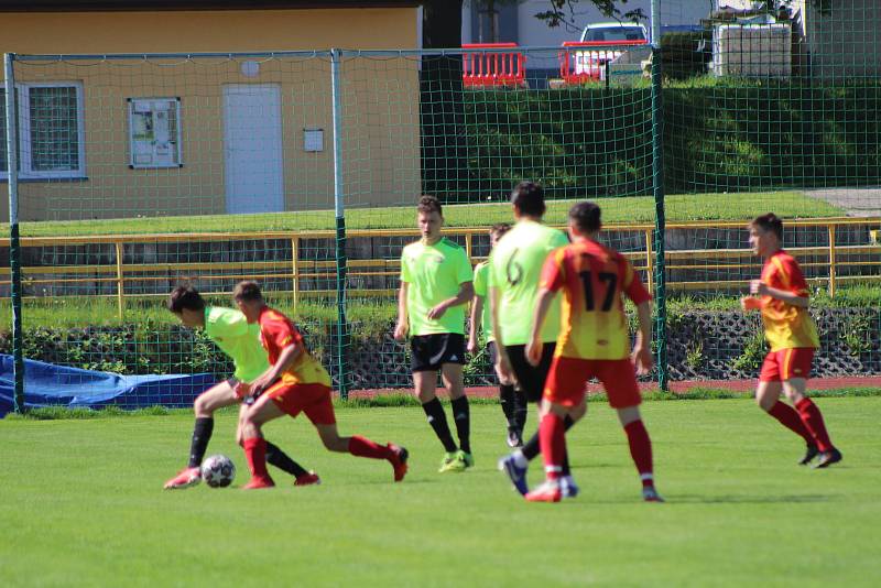 KP staršího dorostu: Tatran Prachatice - Meteor Tábor 5:1 (4:1).