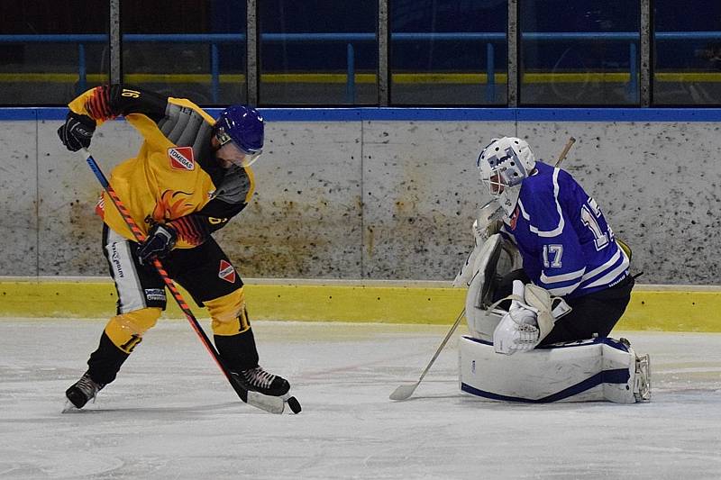 KL ledního hokeje: HC Vimperk - TJ Bpžetice 9:0 (3:0, 3:0, 3:0).