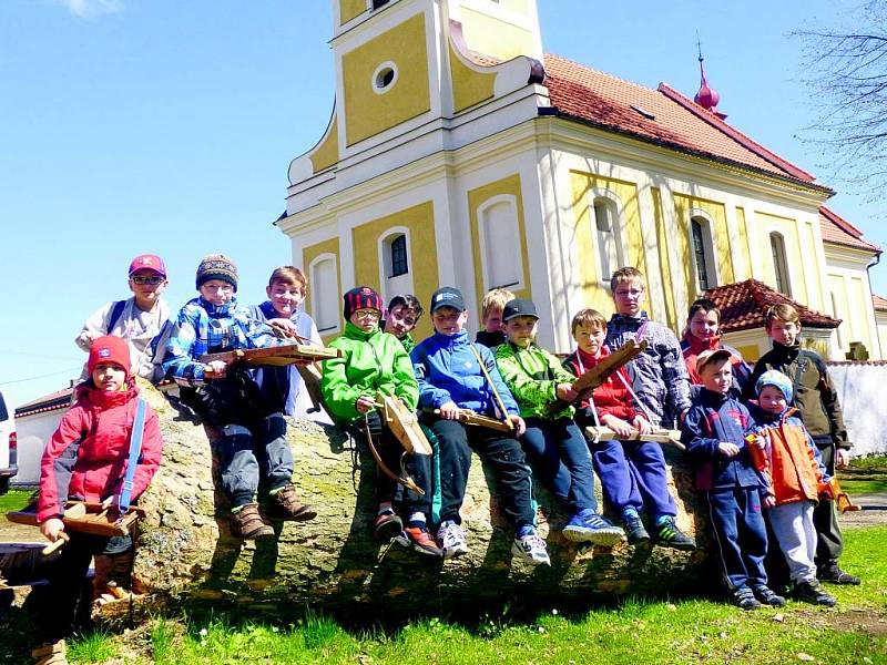 Hrkači prošli Šumavskými Hošticemi.