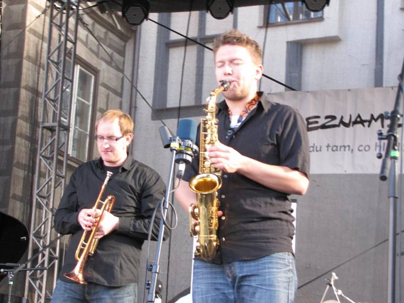 Jazz Fest rozezněl prachatické náměstí. 