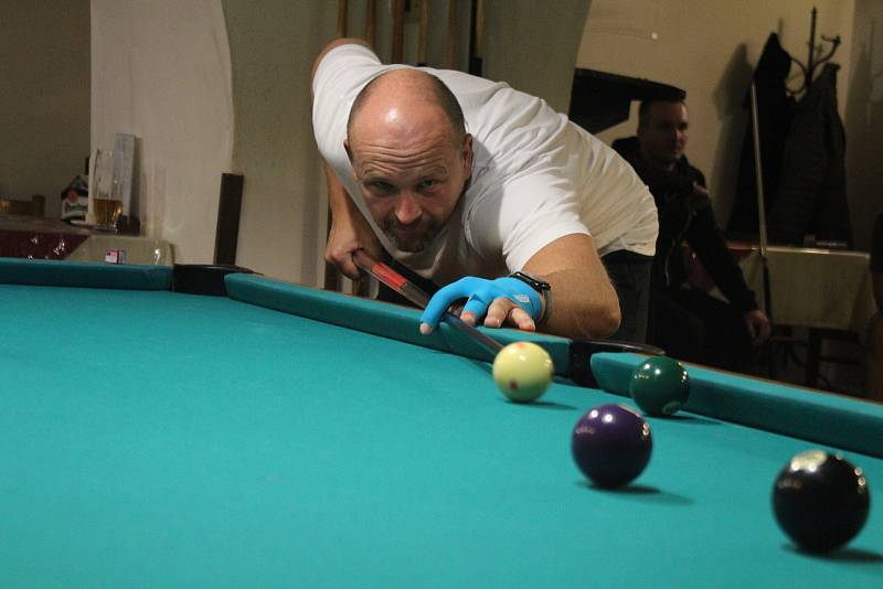 Kulečníkáři se sešli v prachatickém Baru v Koutě při tradičním turnaji 9ball.