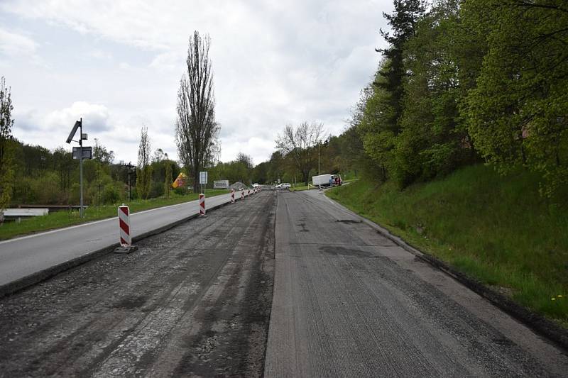 Rekonstrukce Sušické ulice komplikuje dopravu ve Vimperku.