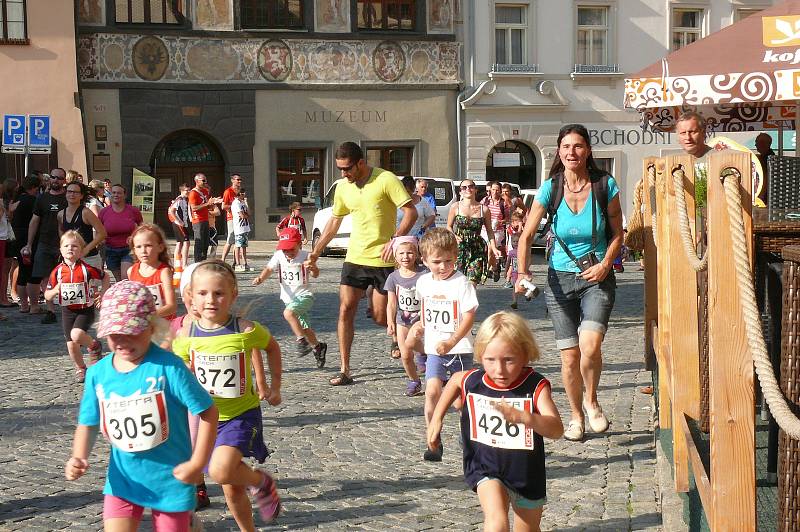 Předehru ME v Xterra triatlonu obstarají děti a následný Herbis run trail.