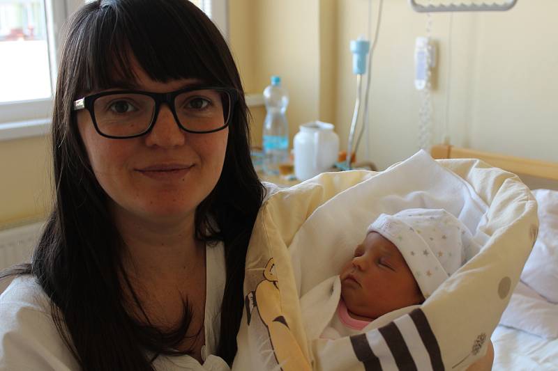 V prachatické porodnici se ve středu 15. března v 15 hodin narodila rodičům Marii a Josefovi z Prachatic  Anežka Herclíková. Vážila 3150 gramů a doma se na ní těší dvouletá sestřička Štěpánka.