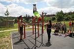 Ve Vimperku otevřeli v pátek 10. června nové hřiště pro street workout. Je první svého druhu na Prachaticku. Slavnostní otevření doplnila exhibice workoutu zástupců E.R.S. workout.