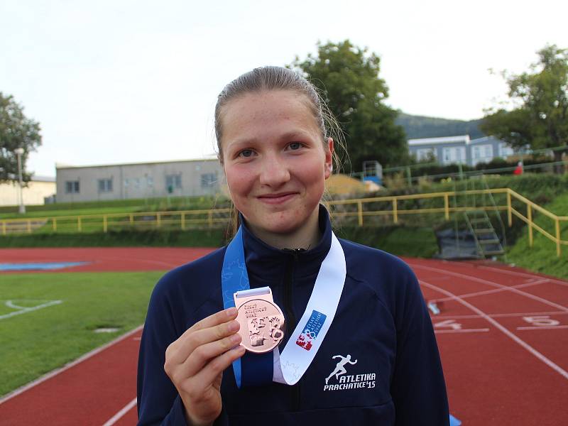 Ludmila Kozlová vybojovala na MČR starších žákyň bronzovou medaili v chůzi na tři kilometry.