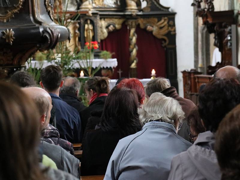 V prachatickém kostela sv. Jakuba se v sobotu uskutečnila Svatohubertská mše.