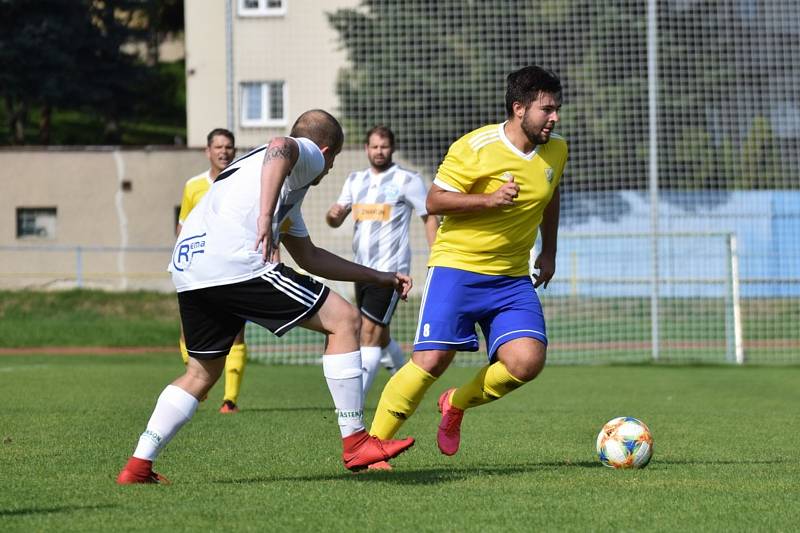 Fotbalová A třída: Vimperk - Sousedovice 4:2.