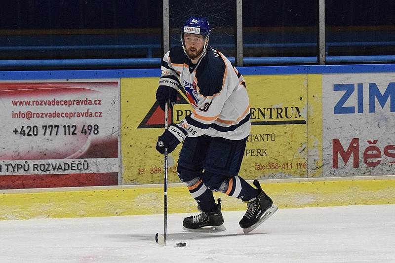 KL hokejistů: HC Vimperk - Spartak Soběslav 7:2 (2:1, 5:0, 0:1).