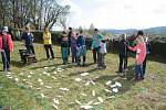 Střediska environmentální výchovy při Správě NP a CHKO Šumava uspořádala ve středu 23. dubna zábavné dopoledne ke Dni Země pro školáky z Vimperku.