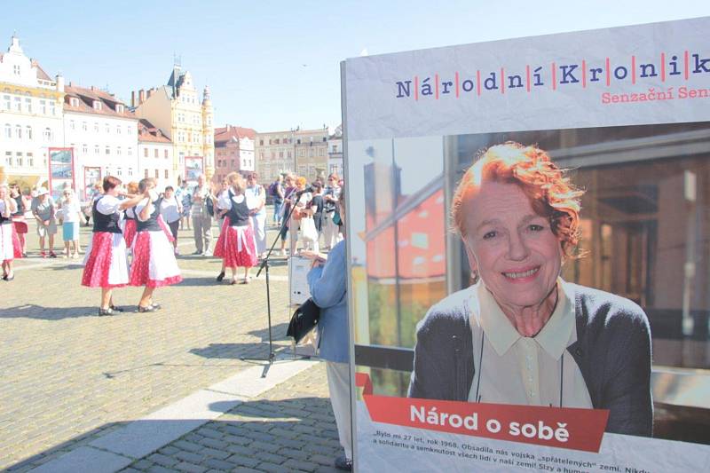 Miroslav Bojanovský se dostal na plakáty Národní kroniky díky Karlu Rabenhauptovi, jednomu ze tří fotografů, které výstavu připravovali.